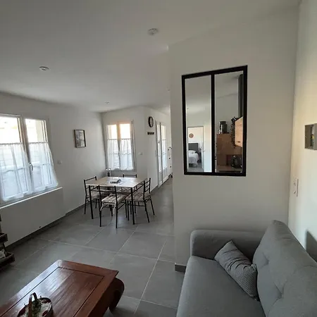 T2 Neuf Avec Terrasse Privative Proche Gare Holiday home