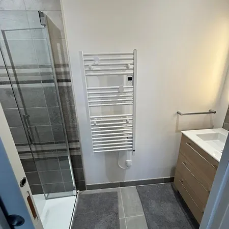 Ferienhaus T2 Neuf Avec Terrasse Privative Proche Gare Rochefort (Charente-Maritime)