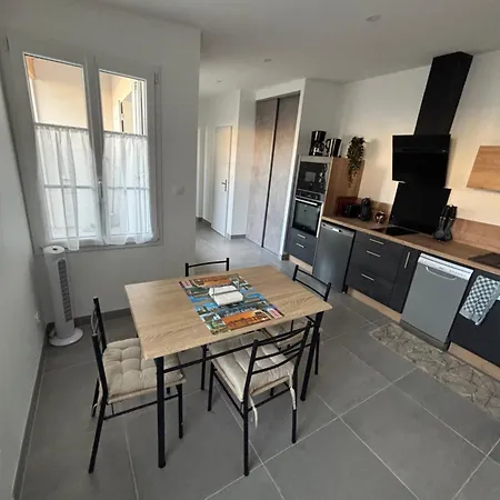 T2 Neuf Avec Terrasse Privative Proche Gare Holiday home