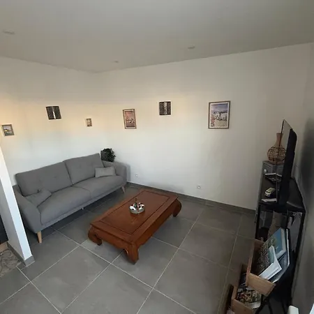 T2 Neuf Avec Terrasse Privative Proche Gare Holiday home Rochefort (Charente-Maritime)