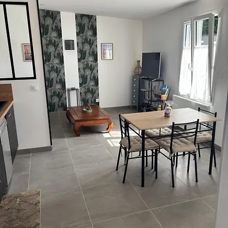 T2 Neuf Avec Terrasse Privative Proche Gare Holiday home